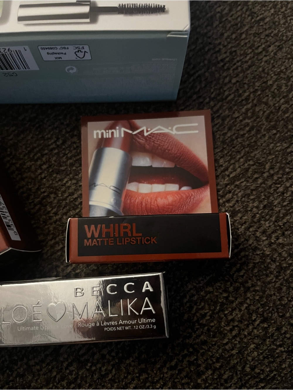 ✨ Ultimate Makeup Bundle ✨ - Picture 6 of 16